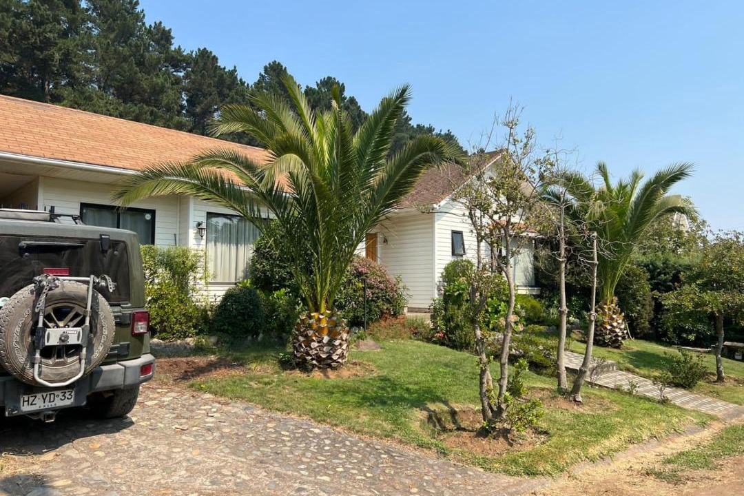 Photo of Buildings in Dichato
