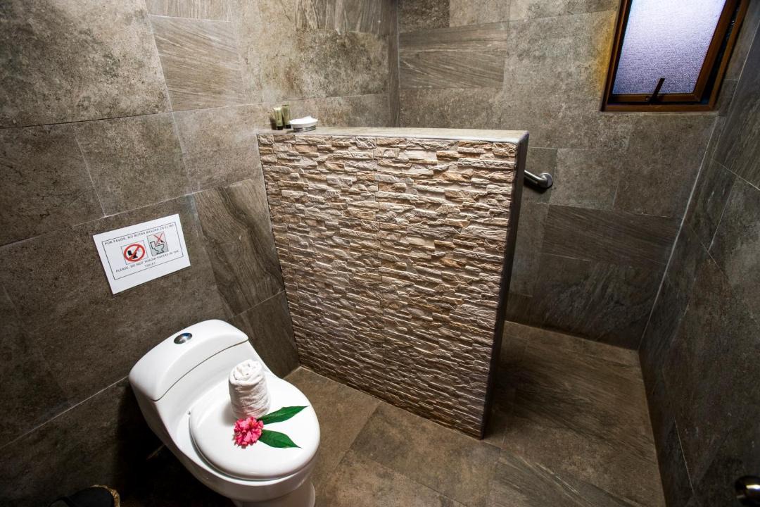 Photo of Bathroom in Hanga Roa