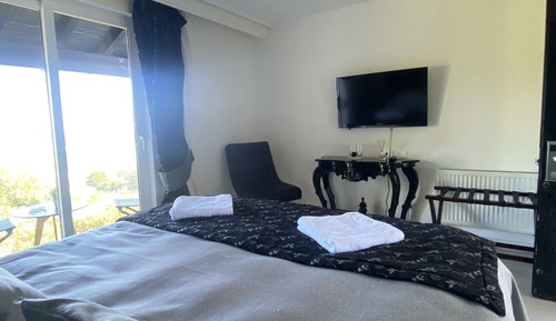 Superior Room, 1 King Bed, Sea View
