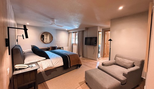 Premier Room