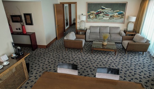 Deluxe Suite, 1 King Bed, Oceanfront