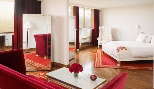 Suite, 1 King Bed (Porteño)