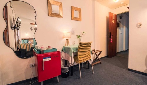 Junior Studio Suite, 1 Queen Bed, Non Smoking, Private Bathroom