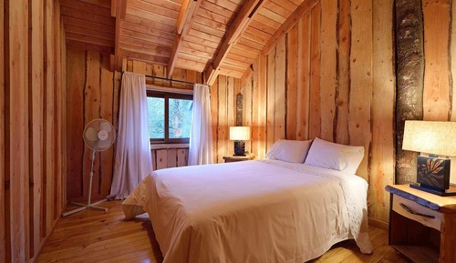 Cabin (8 People)
