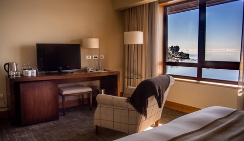 Premium Room, 1 King Bed, Non Smoking (Volcano View)