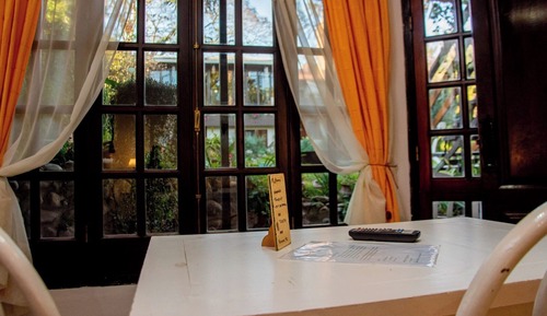 Classic Room, Patio, Garden View