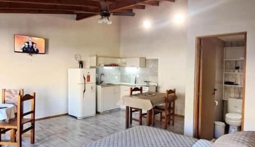 Standard Studio Suite, 1 Queen Bed, Ensuite, Courtyard View
