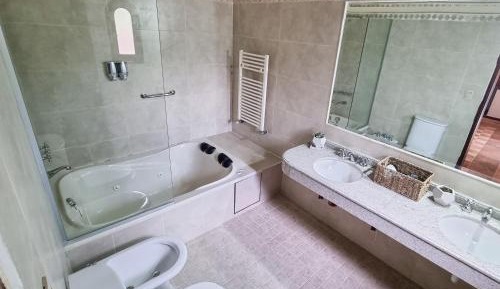 Deluxe Double Room with Bath