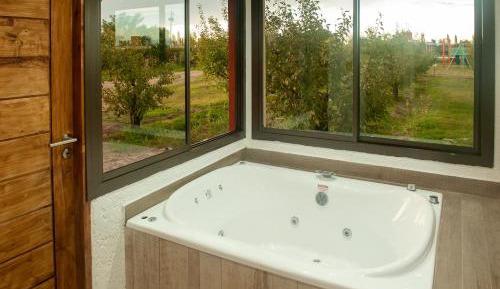 Studio with Spa Bath