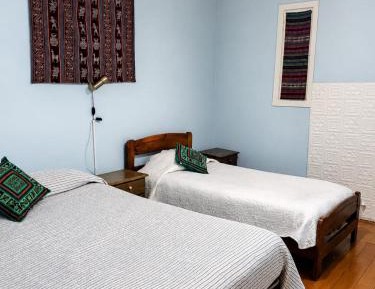 Basic Triple Room with Shared Bathroom
