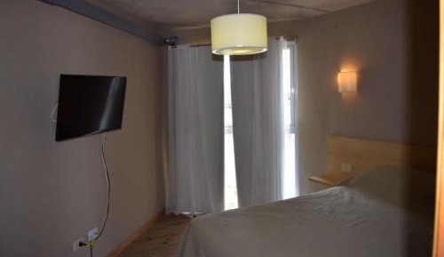 Room #1540934905