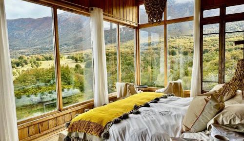 Suite with Mountain View