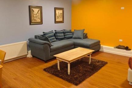 One-Bedroom Deluxe Apartment