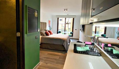 Studio Apartment with One Double Bed