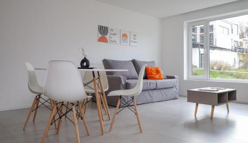 Apartment with Garden View