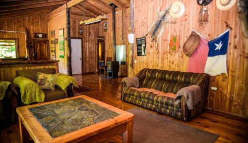 Three-Bedroom Vacation Home 