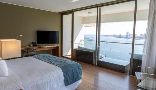 King Suite with Ocean View