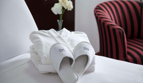 Premium Double Room with Extra Bed (2 Adults + 1 Child)