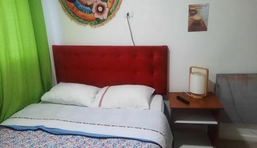 Matrimonial room with economic bathroom 9