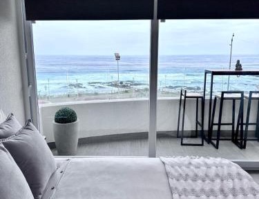One-Bedroom Apartment with Sea View