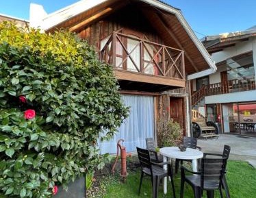 Bungalow with Garden View