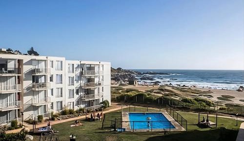 Two-Bedroom Apartment with Terrace and Sea View