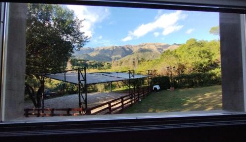 Apartment with Mountain View