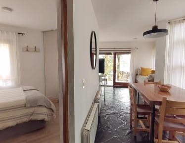 One-Bedroom Apartment with Lake View