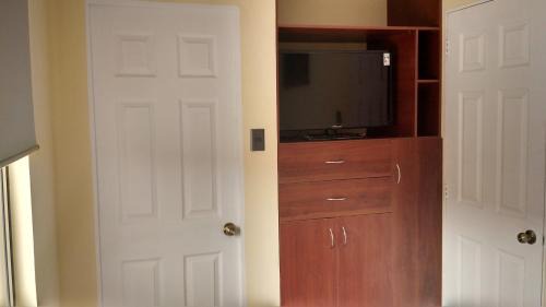 Single Room with Private Bathroom