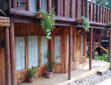 Bungalow (8 Adults)