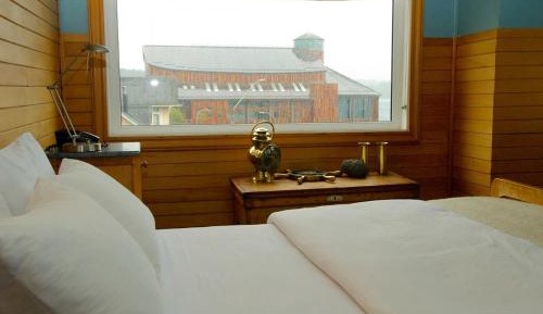 Suite with Lake View