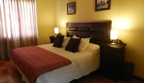 Deluxe King Suite