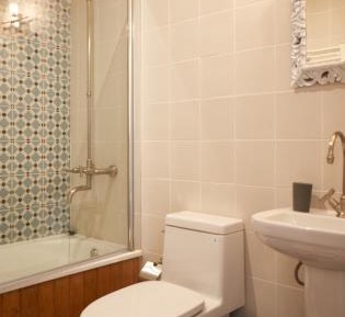 Deluxe Double Room with Side Sea View