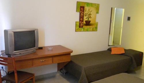 Two-Bedroom Apartment (8 Adults)