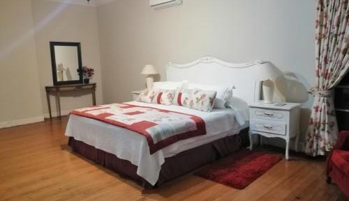 Deluxe King Suite