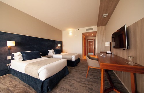 Linares Hotel | Hotel Parada Linares