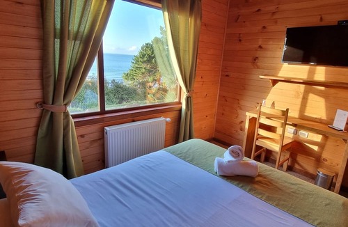 Ancud Hotel | Hotel y Cabañas Terrazas Vista al Mar
