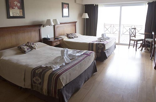 San Pedro Hotel | Howard Johnson by Wyndham San Pedro Resort & Marina