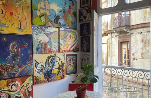 Cerro Alegre Hostel | La Mancha Art Hostel