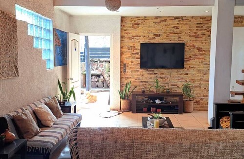 Hanga Roa House | Te Maori House