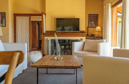 Angostura Apartment | Rent Up -Casa junto al lago Nahuel Huapi
