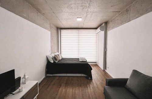 Constitucion Apartment | RentUp-Luminoso y funcional en San Telmo