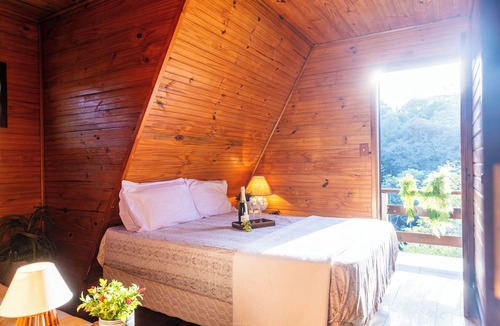 Aruja Cottage | Natureza-piscina-lareira-Brazilan Corner