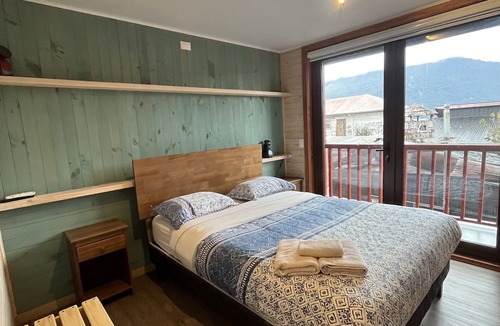 Hornopiren National Park Hotel | Quelen Austral