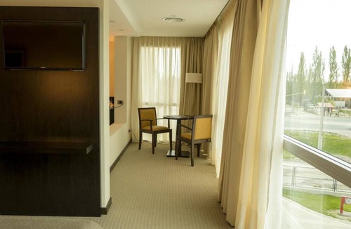 Neuquen Hotel | Howard Johnson by Wyndham Neuquen