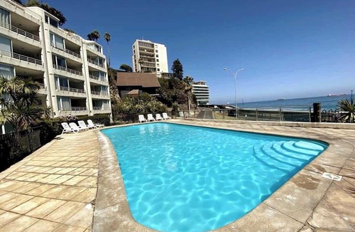 Vina del Mar Apartment | Oceanfront Studio w/Rooftop Pool & Free Parking