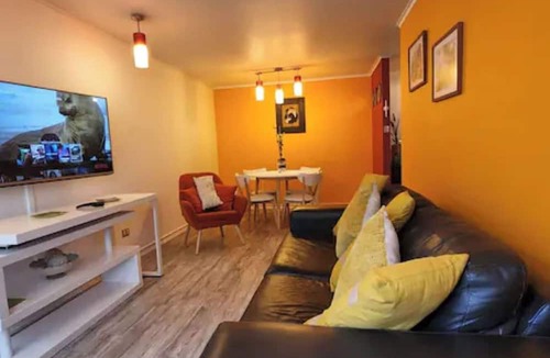 Las Condes Apartment | Vive Las Condes, 1 block away from Parque Arauco Mall