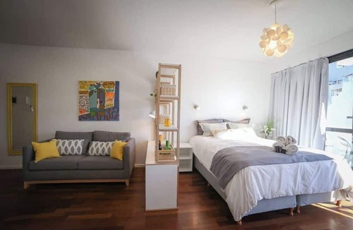 Palermo Apartment | Designer studio in Palermo H with open balcony & pool