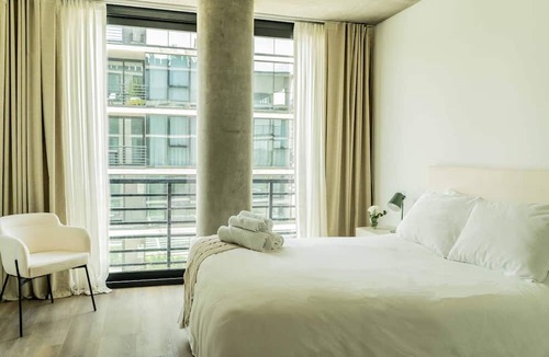 Victoria Apartment | RentUp Suites Palmas Park Buenavista