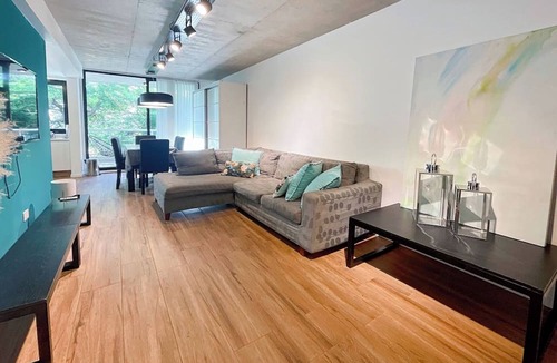 Villa del Parque Apartment | Urban Retreat Elegant Modern Apartment with Balcony in Villa del Parque